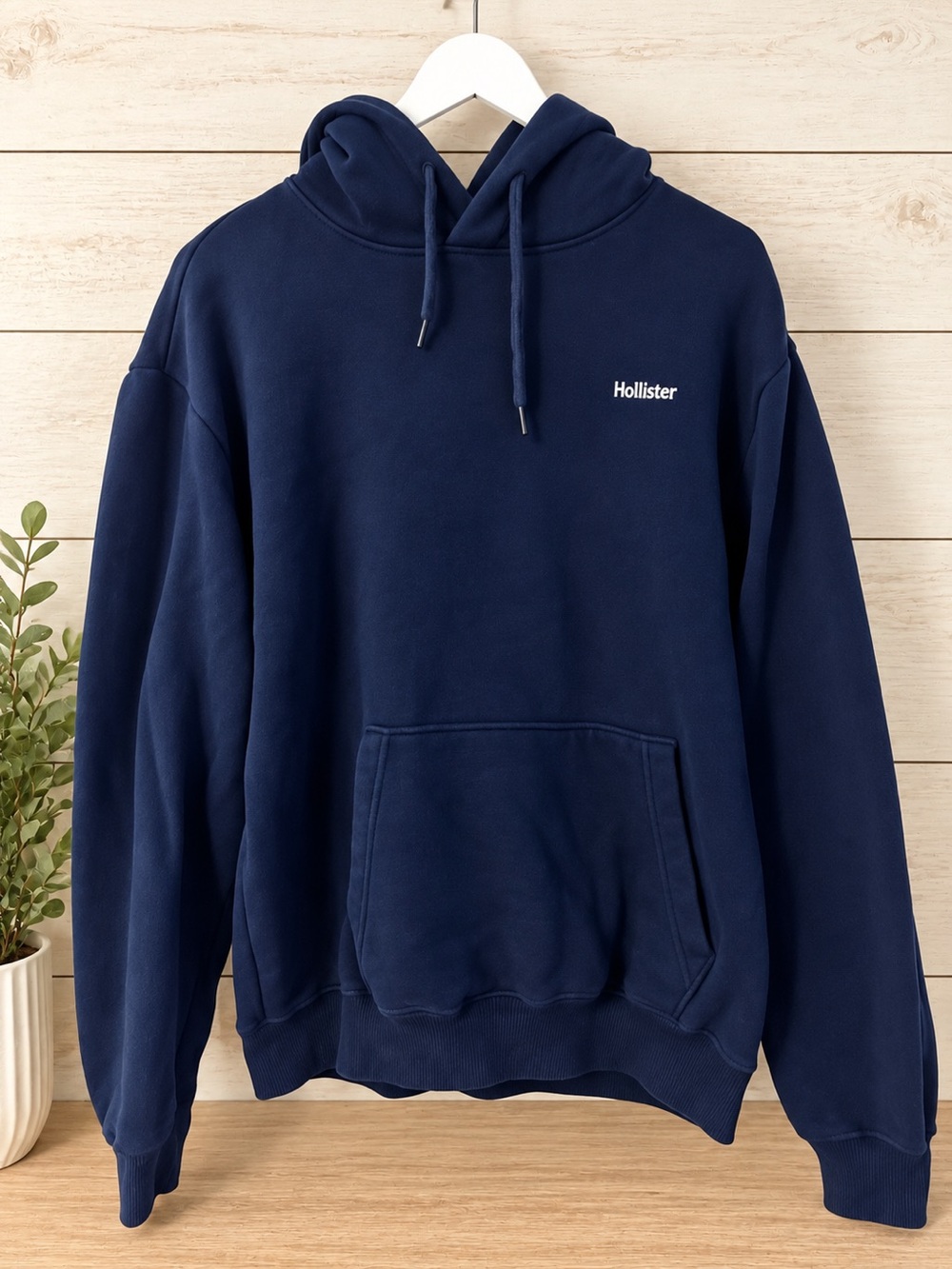 Hollister Navy Blue Pullover Hoodie • Unisex Casual Sweatshirt
